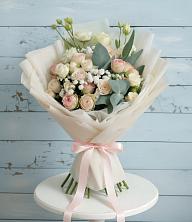 Букет цветов из:  Розы и Лизиантусы в Дубне Чеховского района