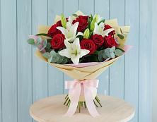 Букет цветов из:  Лилии и Розы в Дубне Чеховского района