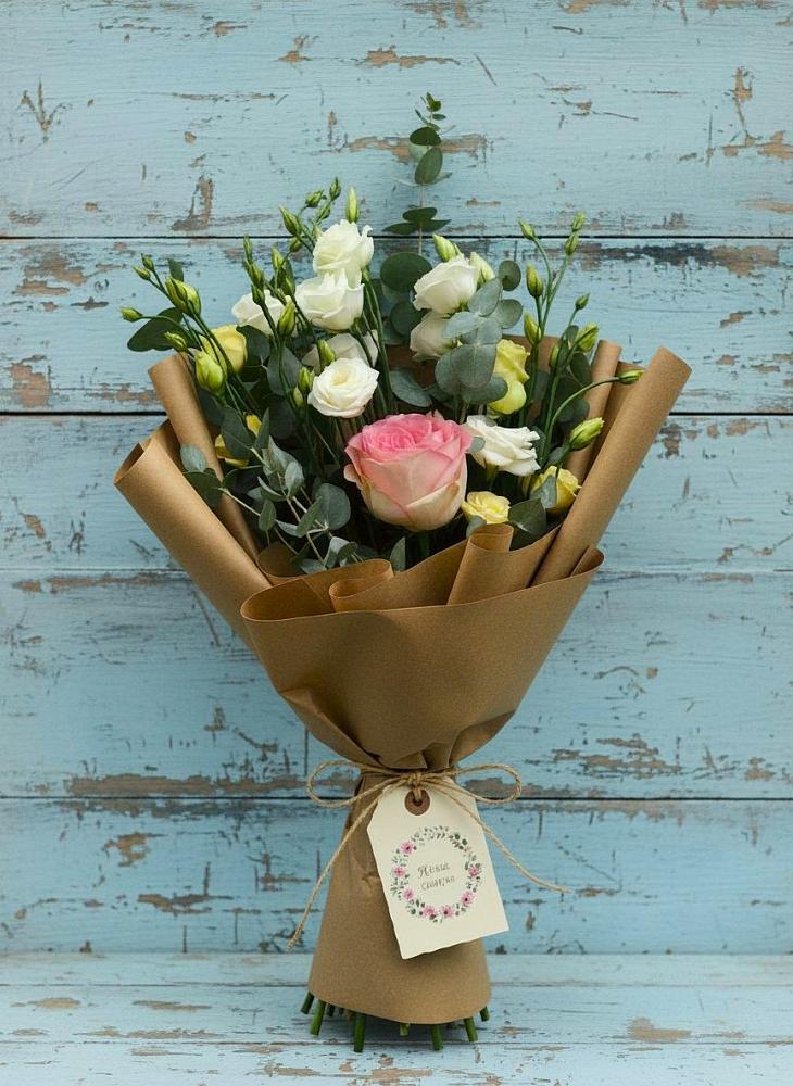 Букет цветов из: Розы и Лизиантусы в Дубне Чеховского района