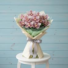 Букет цветов из:  Орхидеи и Розы #REPLACE_PRED# Дубне Чеховского района