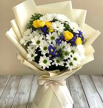 Букет цветов из:  Ирисы, Хризантемы и Розы #REPLACE_PRED# Дубне Чеховского района