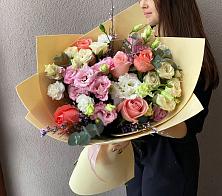 Букет цветов из:  Розы, Лизиантусы и Гвоздики #REPLACE_PRED# Дубне Чеховского района
