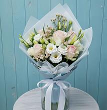 Букет цветов из:  Розы и Лизиантусы в Дубне Чеховского района