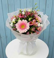 Букет цветов из:  Герберы, Альстромерии и Лизиантусы в Дубне Чеховского района